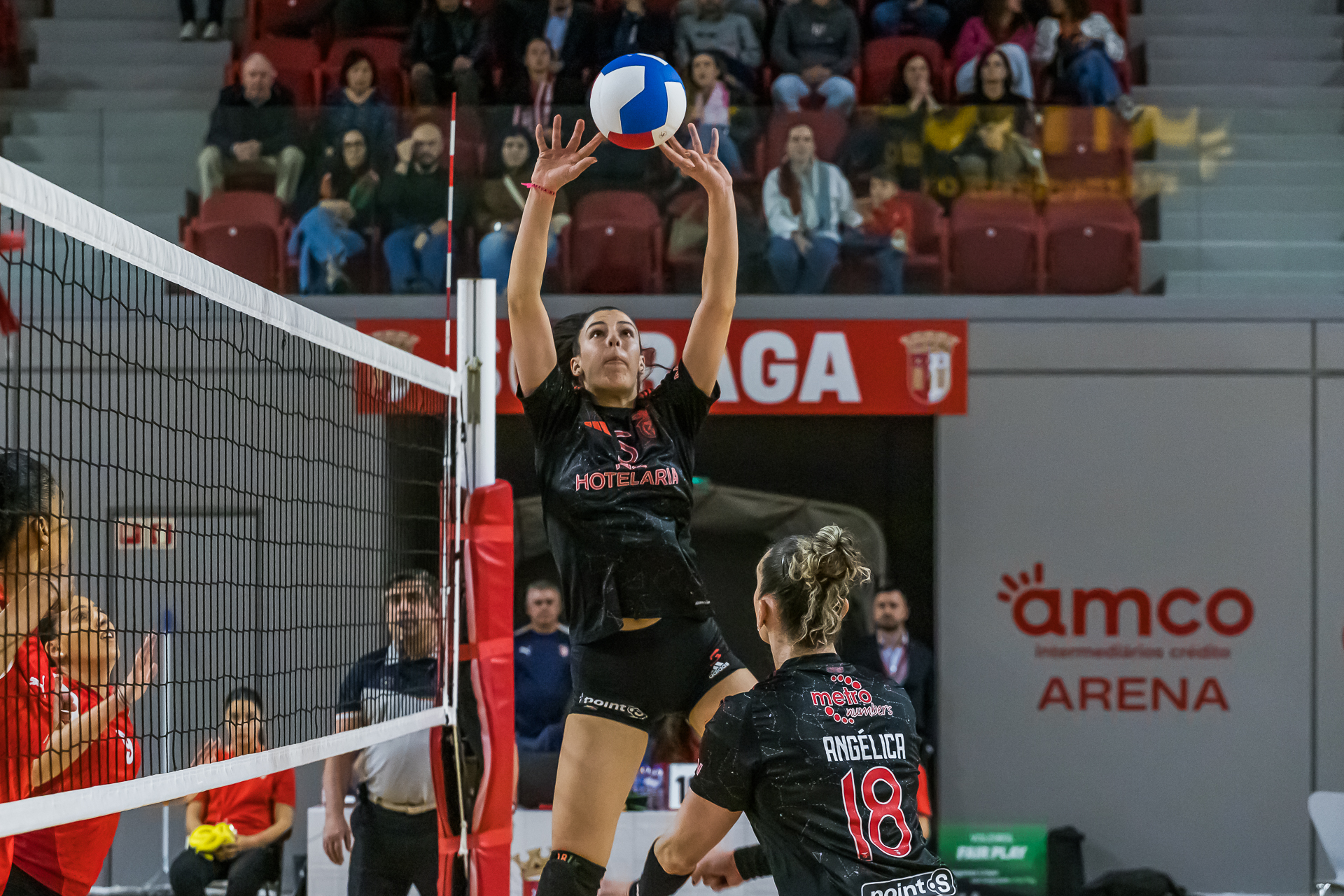 Benfica with an advantage in the round of 16 of the women’s volleyball Challenge Cup