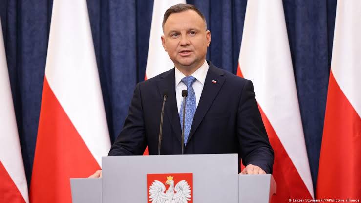 Polski prezydent Andrzej Duda publicznie wyrzekł się swojej córki, Kingi Dudy.