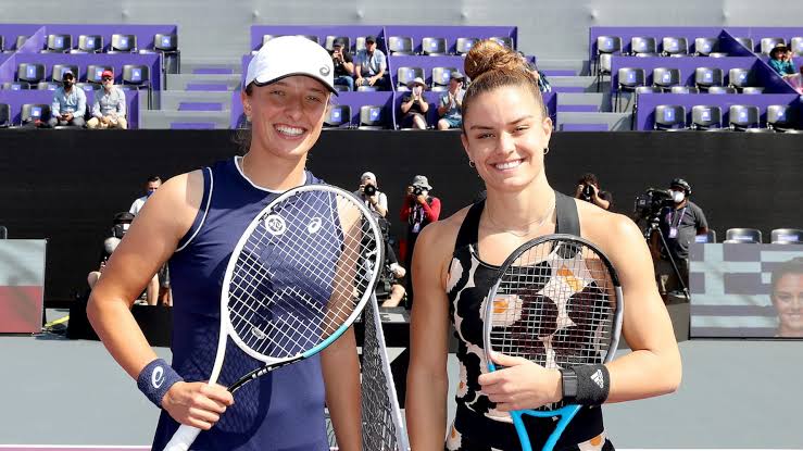 Szok w tenisie: Iga Świątek wycofuje się z 1/16 finału Qatar Open po skandalu z wiadomościami od rodziny