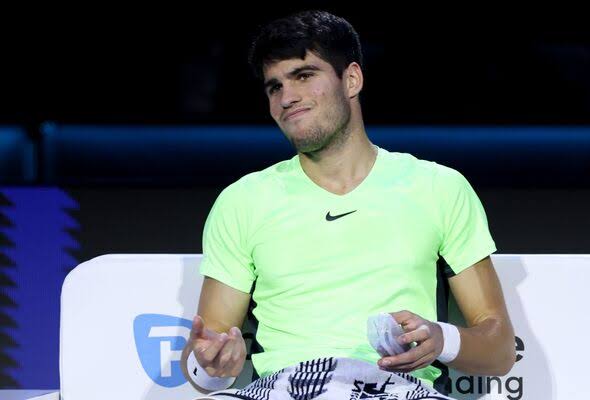 “¡Impactante! Carlos Alcaraz estalla en lágrimas, diciendo: ‘Se acabó’ después de su padre… El mundo del tenis en shock…”