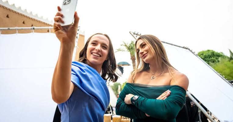 Iga Świątek ogłosiła, że jest lesbijką, a Aryna Sabalenka to moja przyszła żona.