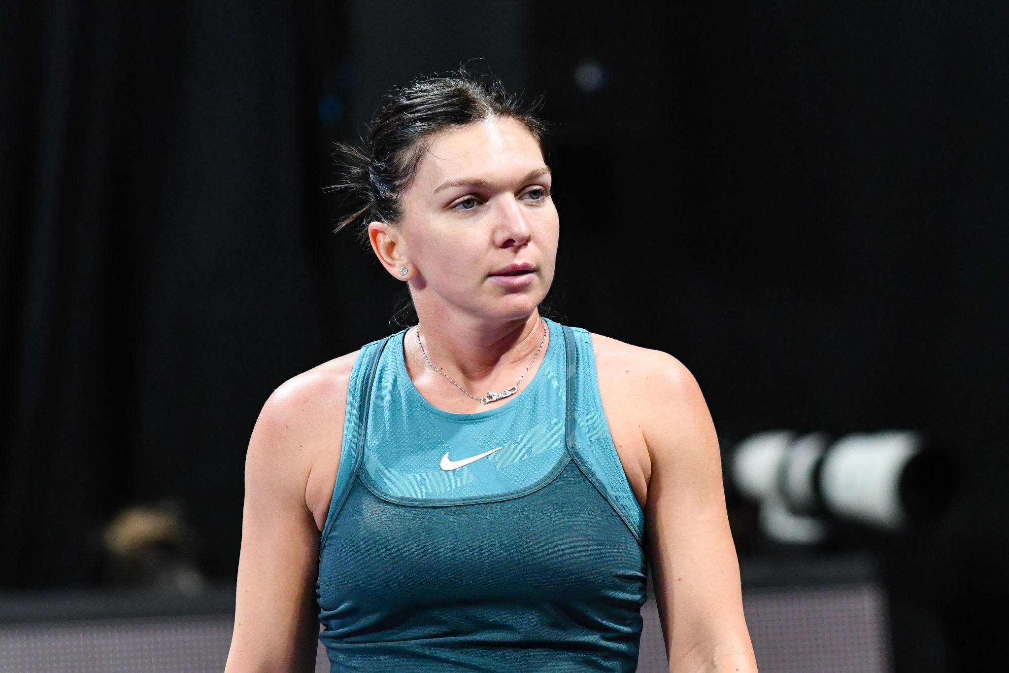„Simona Halep își șochează fanii anunțând că este lesbiană.”