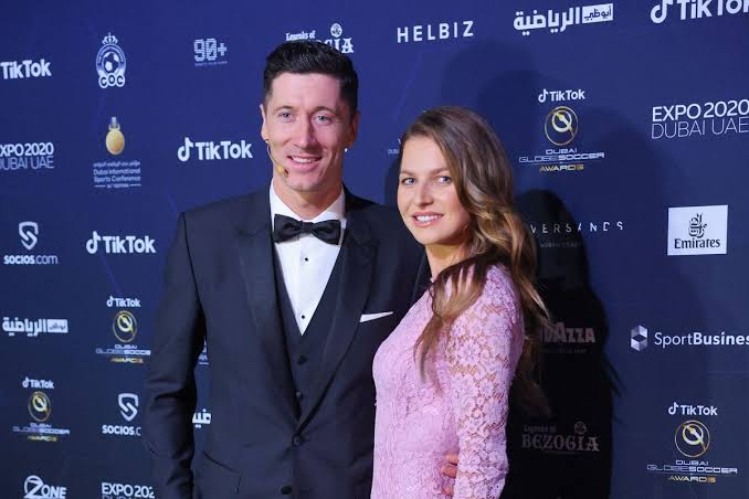 „Szokujące wieści – Robert Lewandowski potwierdza utratę swojego… Naród pogrążony w żałobie.”