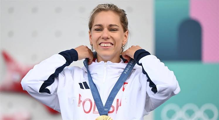 Aleksandra Mirosław, polska wspinaczka sportowa, została dożywotnio zdyskwalifikowana.