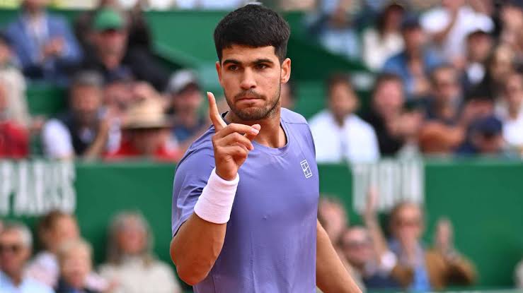 “Carlos Alcaraz burst into tears: ‘I can’t believe I won the Monte Carlo Masters. I dedicate this victory to my fans — I love you all!’”
