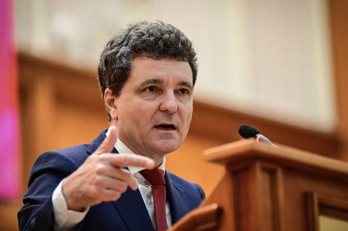 Șoc Național: Nicușor Dan Își Dă Demisia din Funcția de Președinte al României la Doar Câteva Luni de la Învestire