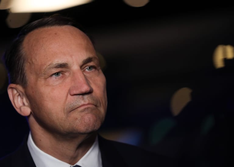 Polska odrzuca twierdzenie Trumpa, że naruszenia przestrzeni powietrznej przez rosyjskie drony „mogły być pomyłką”