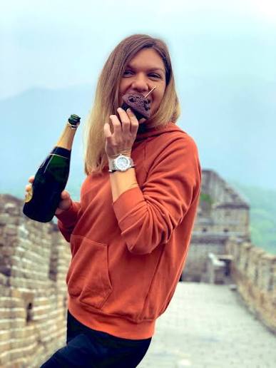 La mulți ani, Simona Halep! Fanii din întreaga lume își sărbătoresc regina tenisului.