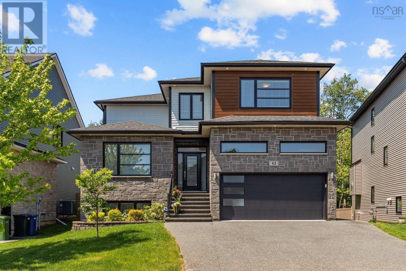 ¡Felicidades a Carlos Alcaraz por la compra de una impresionante nueva casa!