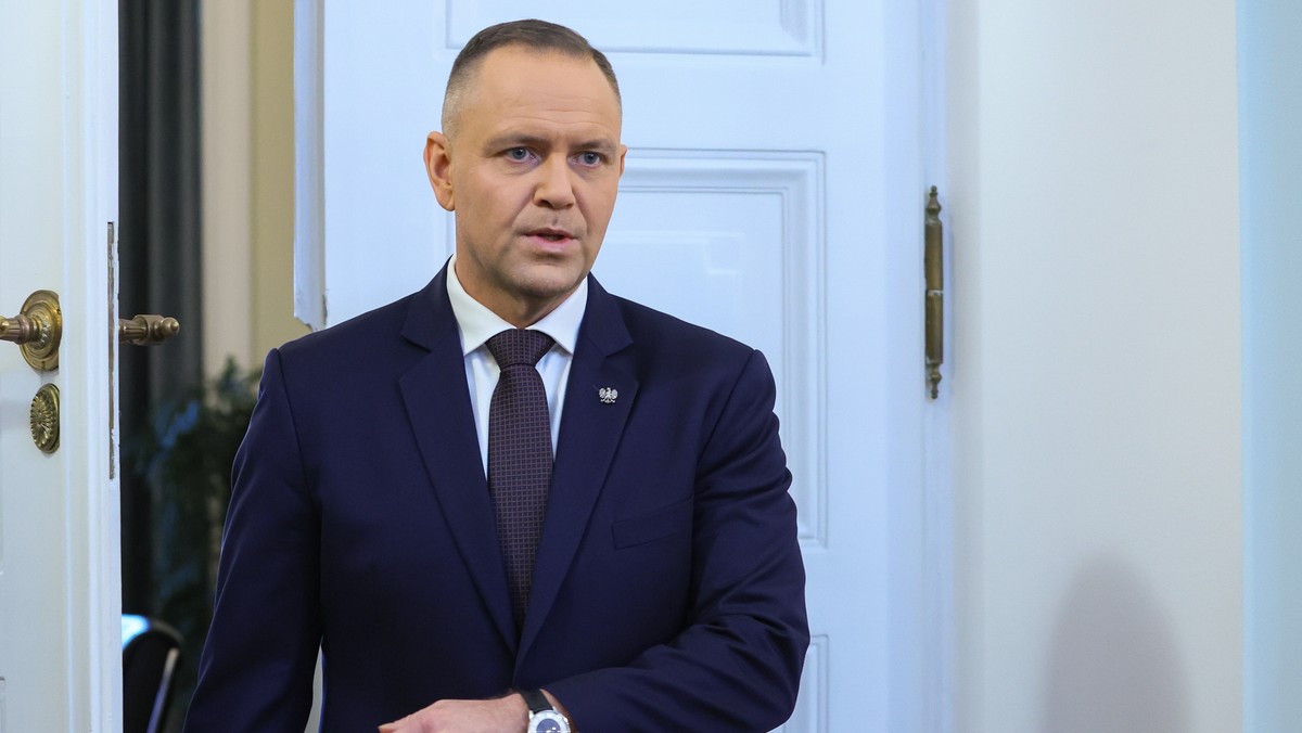 Późnonocna decyzja sądu: Czołowy polityk rzekomo uznany za winnego fałszerstw wyborczych