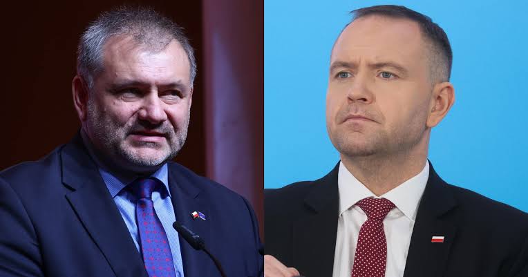 Waldemar Żurek publicznie upokarza Karola Nawrockiego i grozi, że go zniszczy.